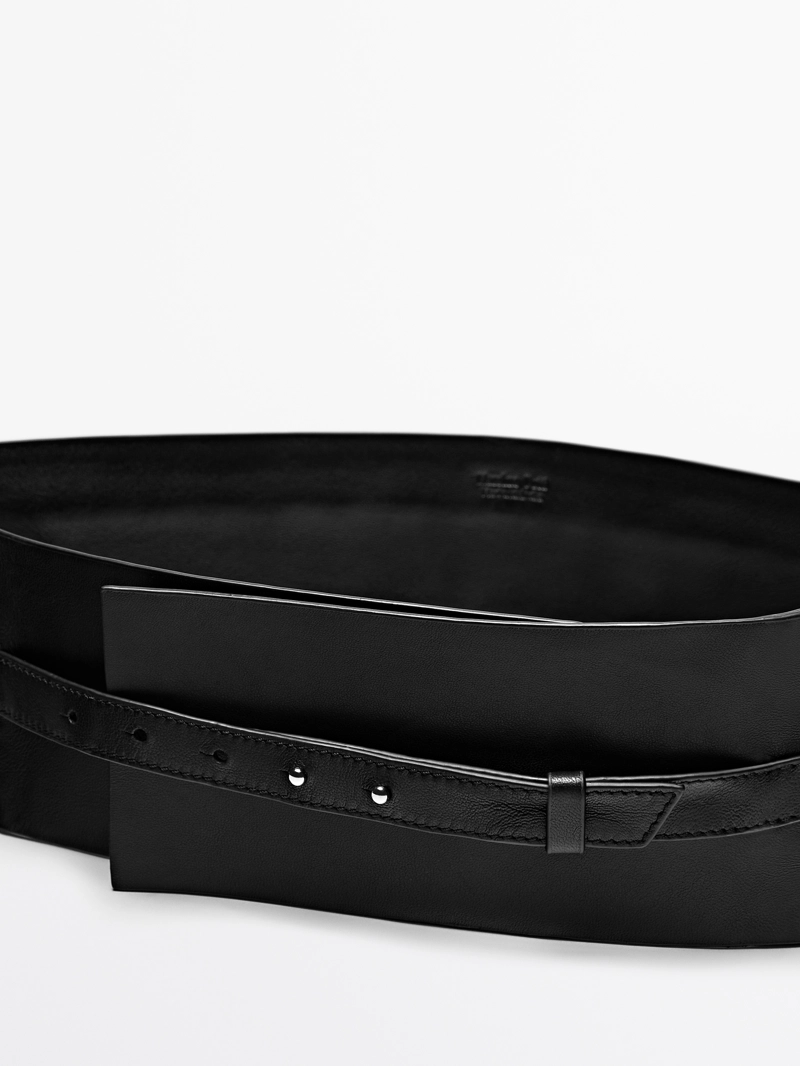 Пояс из мягкой кожи с защипами