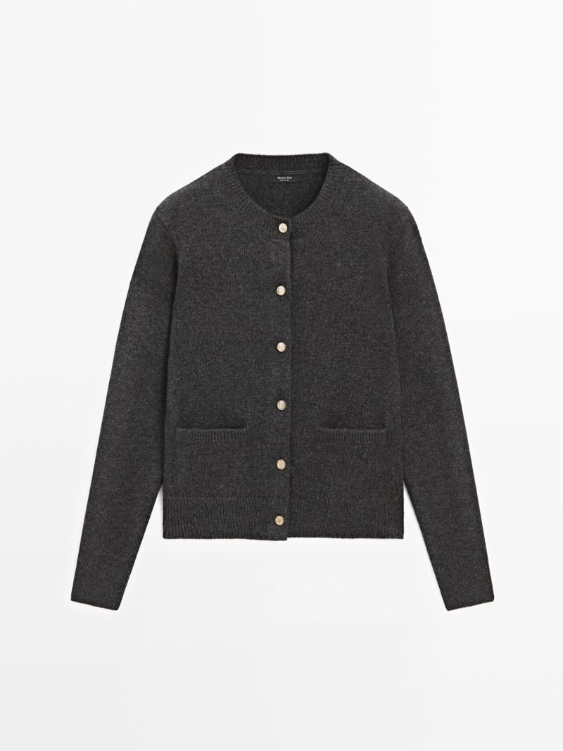 Кофта-кардиган с пуговицами из золота