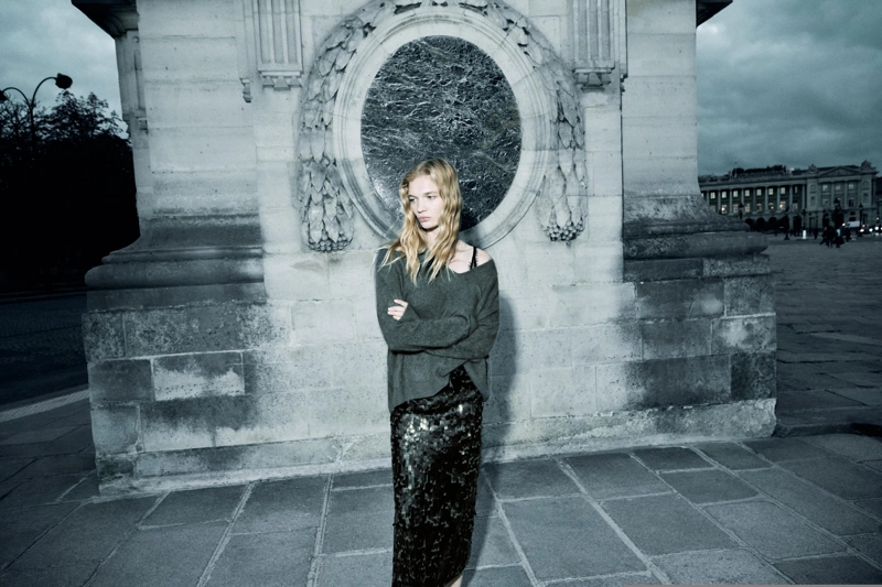 Свитер из шерсти и кашемира с v-образным вырезом