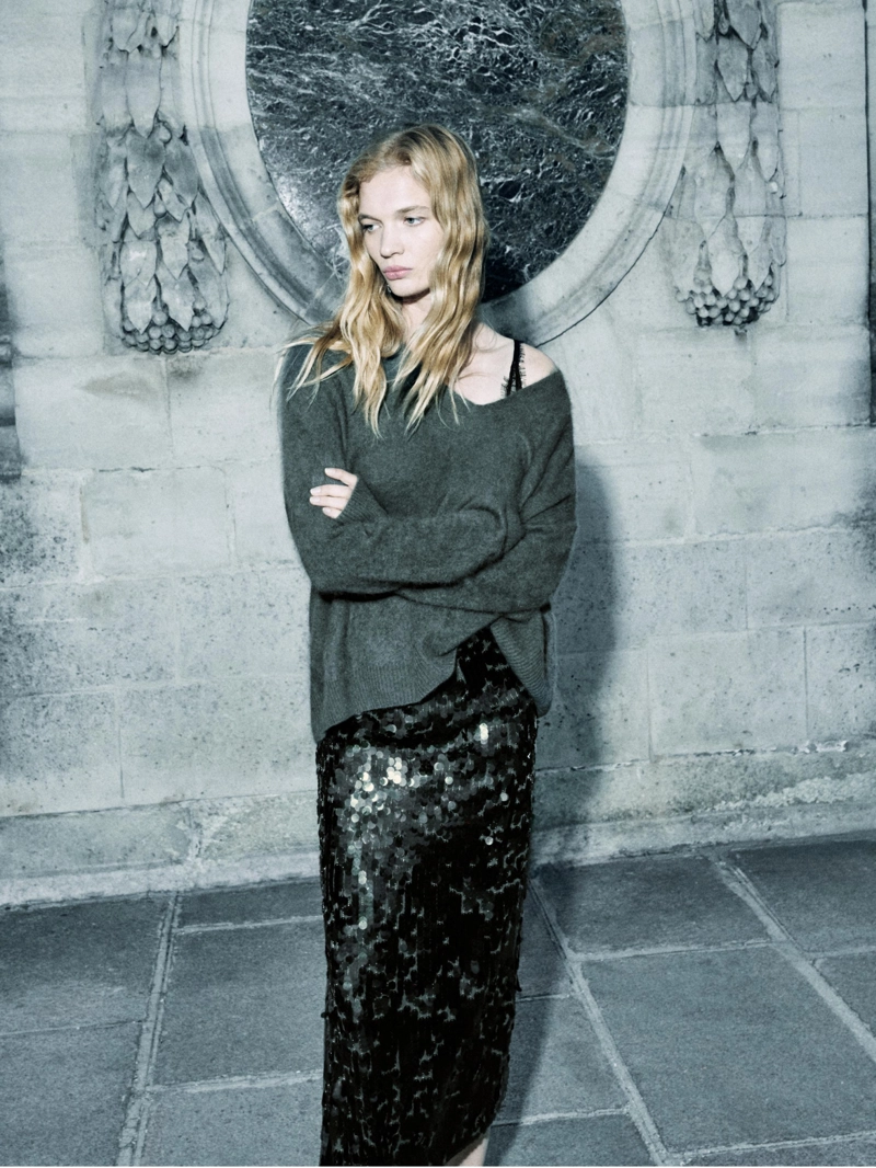 Свитер из шерсти и кашемира с v-образным вырезом