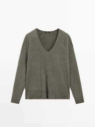 Свитер из шерсти и кашемира с V-образным вырезом- Заказать в России