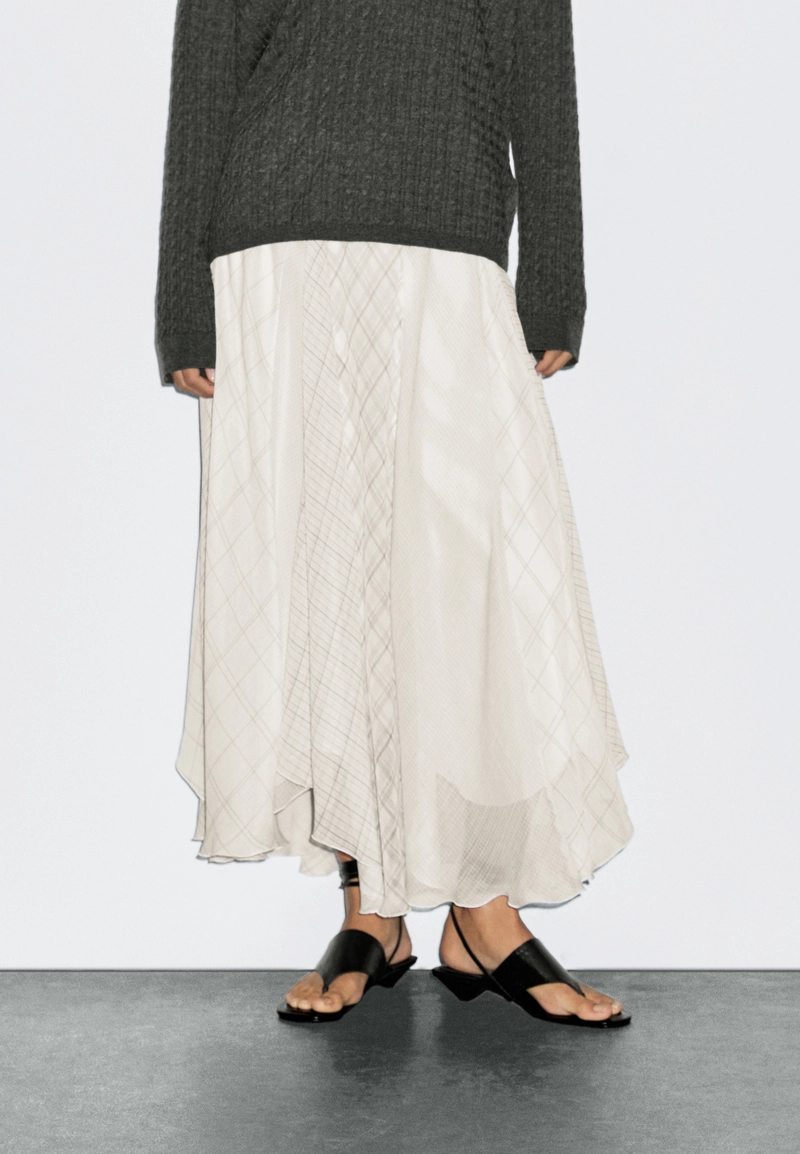 Асимметричная юбка-миди в клетку