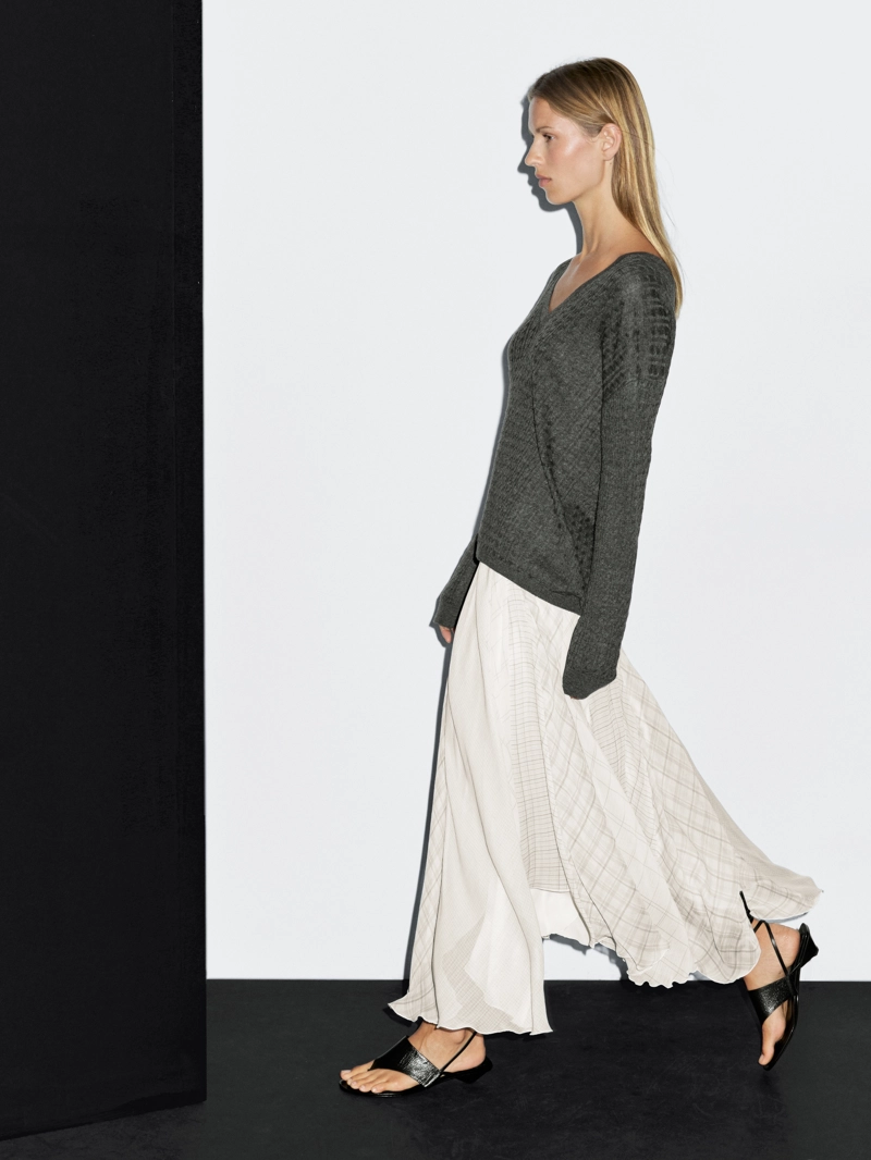 Асимметричная юбка-миди в клетку