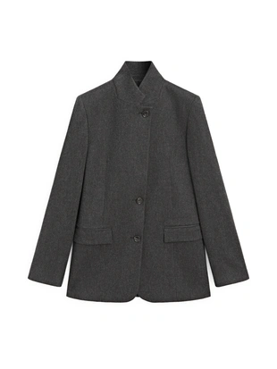 Пиджак из шерстяной смеси на три пуговицы- Заказать в России
