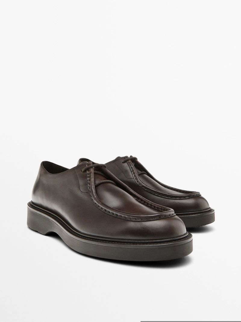 Кожаные туфли с мокрым носом