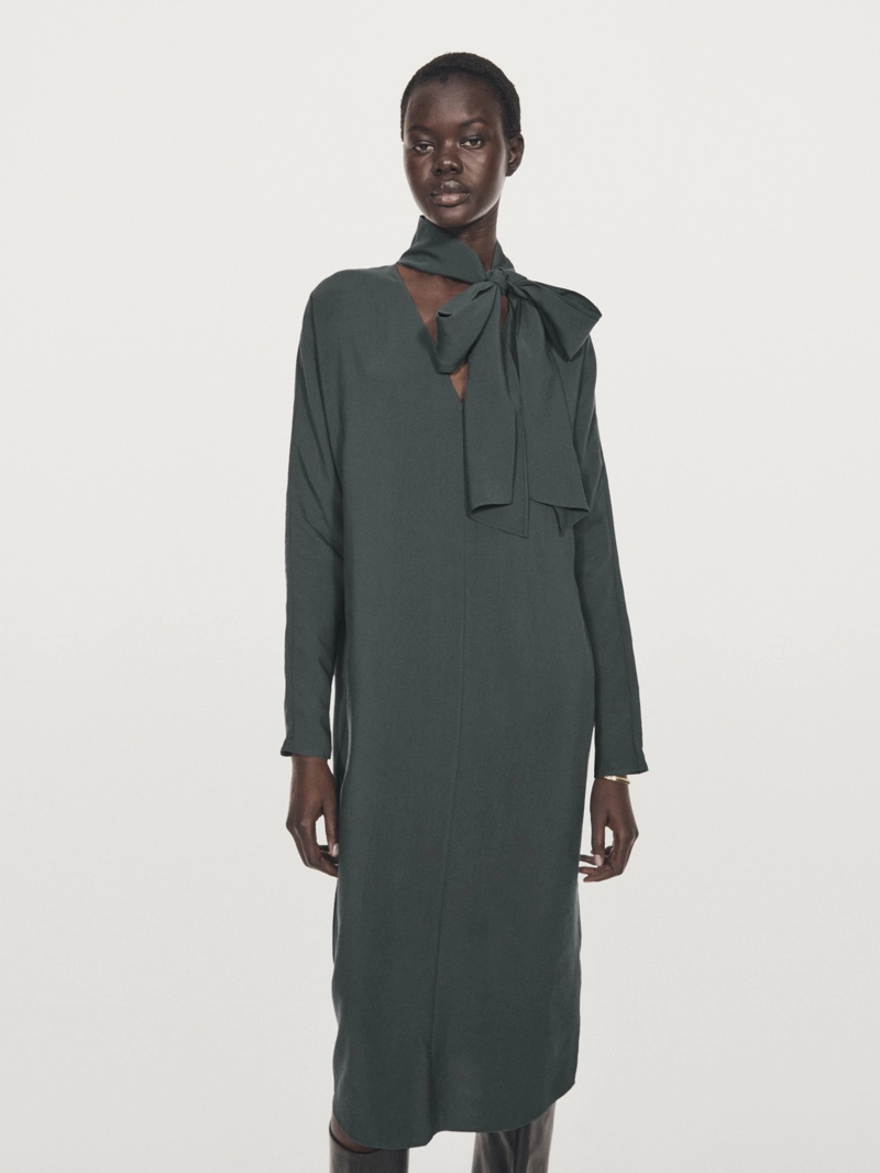 Платье миди с вырезом горловины и деталью на банте