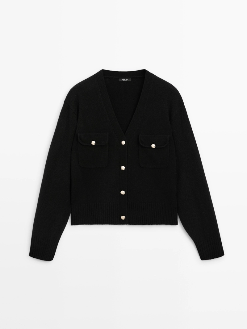 Кардиган с v-образным вырезом и золотыми пуговицами