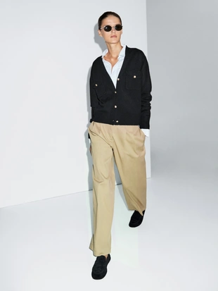 BLACK|5622/593 - Massimo Dutti Кардиган с V-образным вырезом и золотыми пуговицами