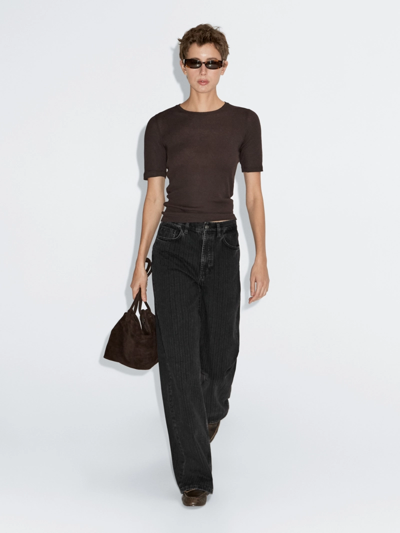 Джинсы прямого покроя с вышитой полоской на талии