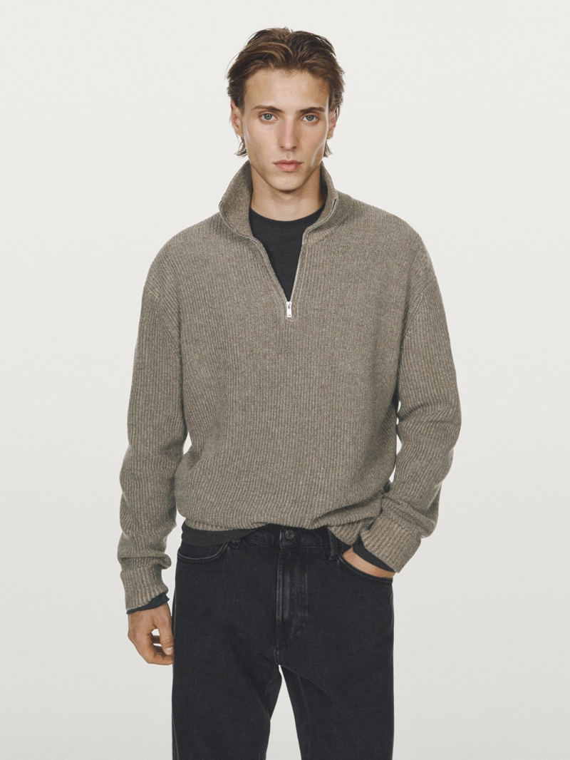 Вязанный свитер с высоким воротником и молнией