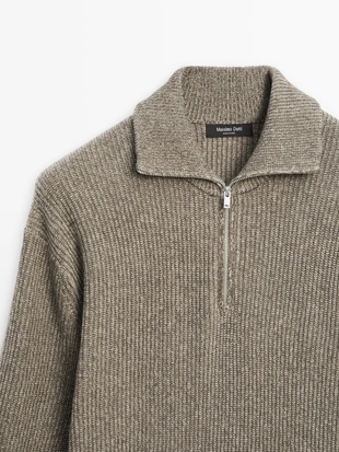 Вязанный свитер с высоким воротником и молнией- Заказать в России