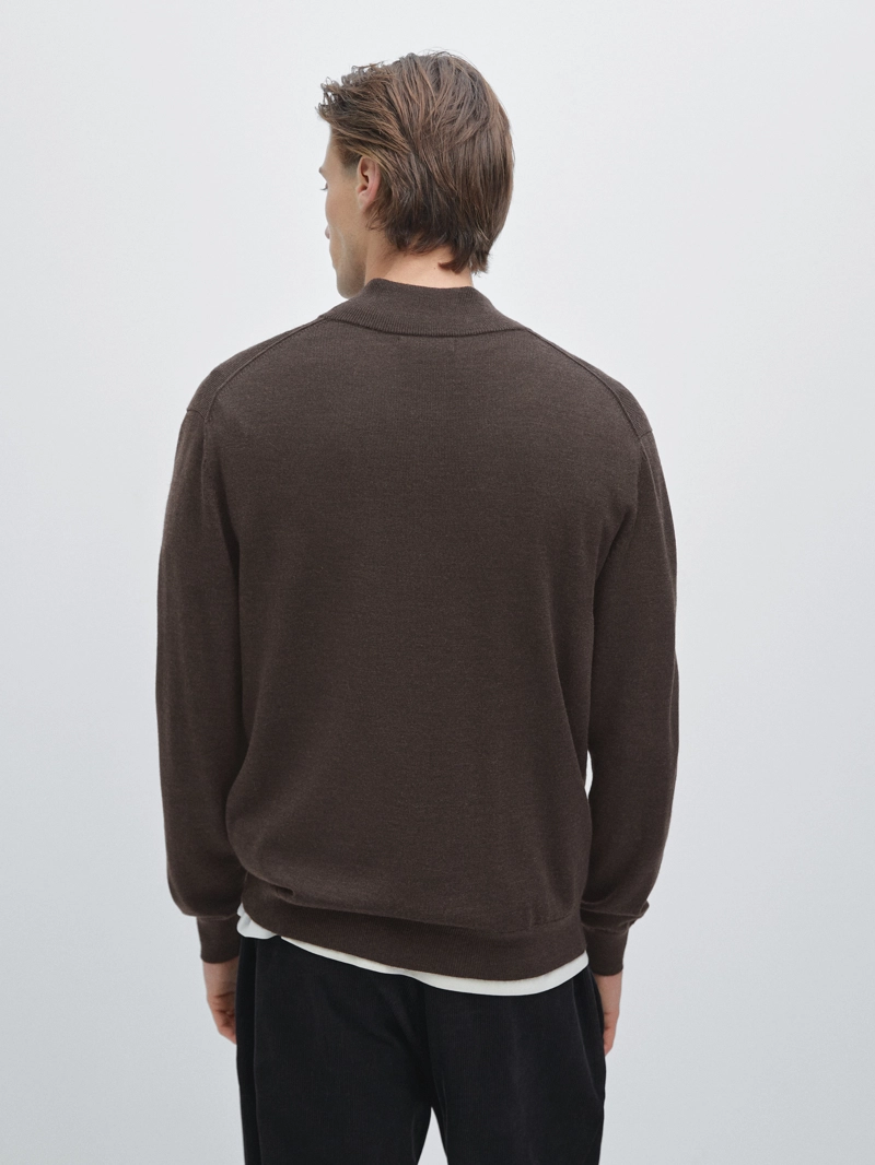 Свитер с высоким воротником из 100% шерсти с пуговицами