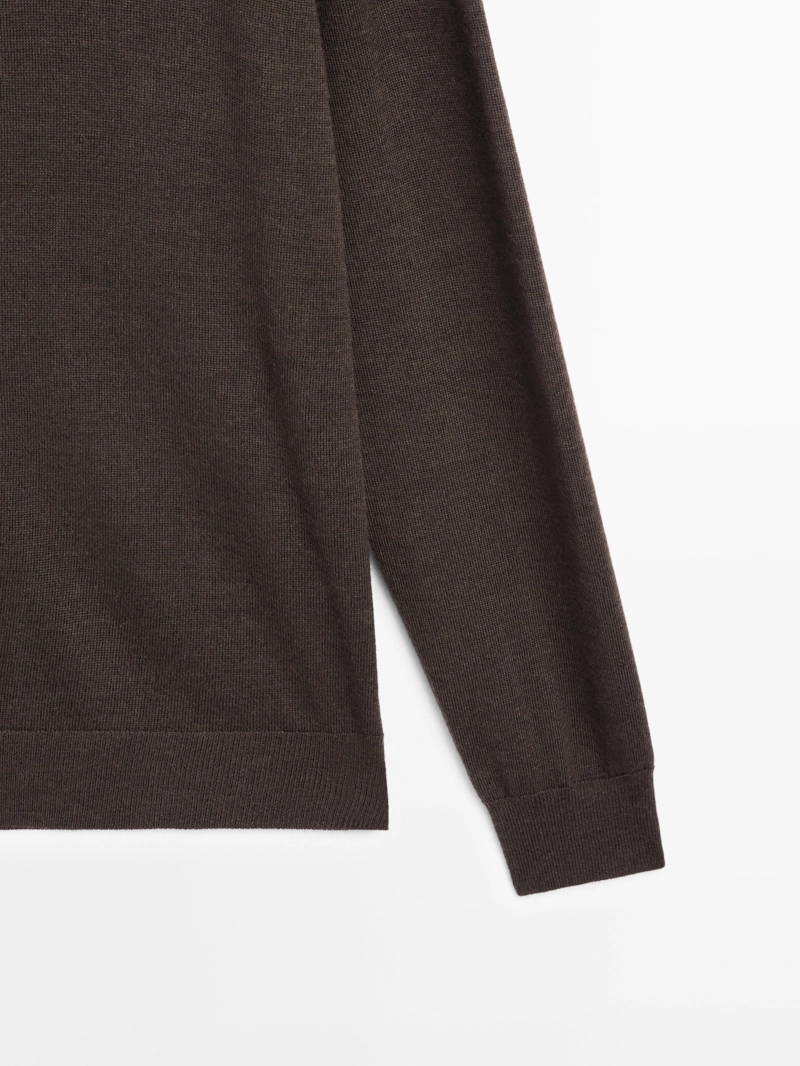 Свитер с высоким воротником из 100% шерсти с пуговицами