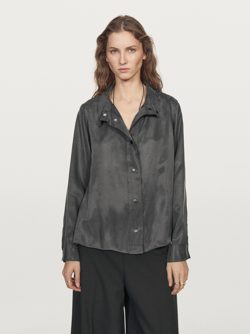 Рубашка с потайными кнопками