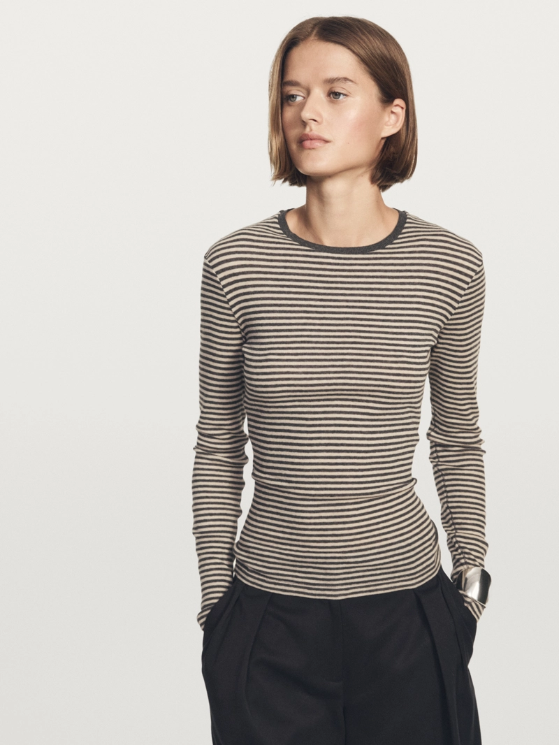 Футболка из хлопково-вискозного трикотажа с длинным рукавом