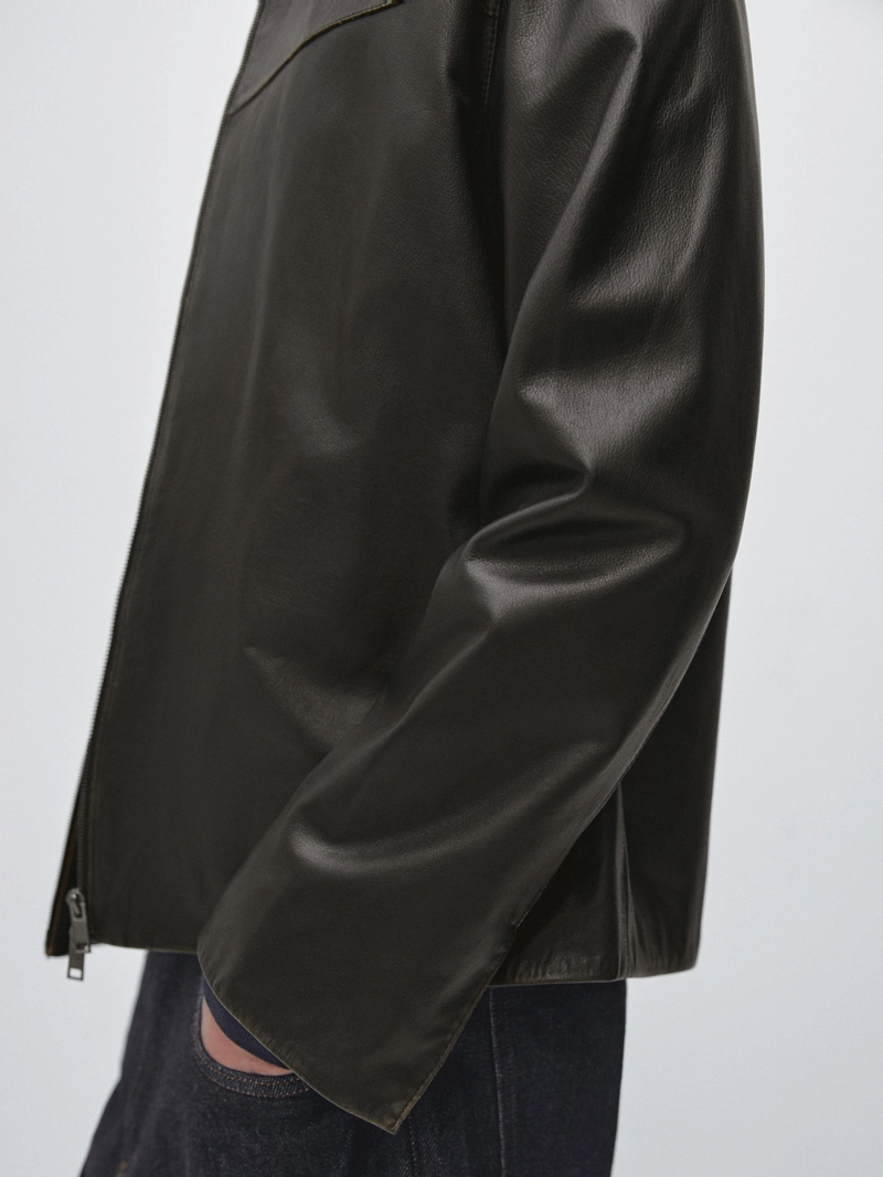 Кожаная куртка с эффектом старения