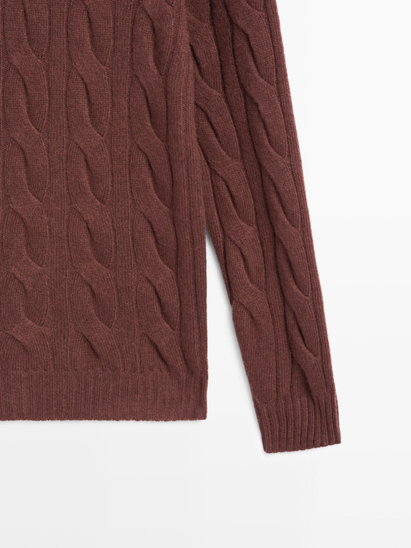 Пуловер из шерстяной смеси с косами