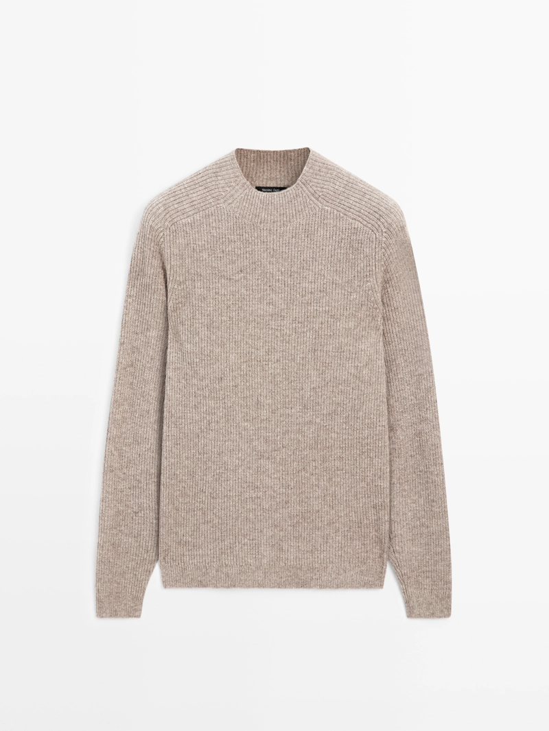 Свитер с высоким воротником из шерстяной смеси