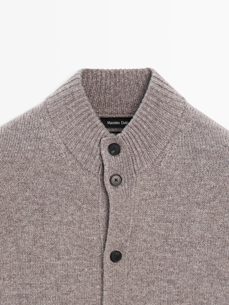 Кардиган с высоким воротником из шерсти