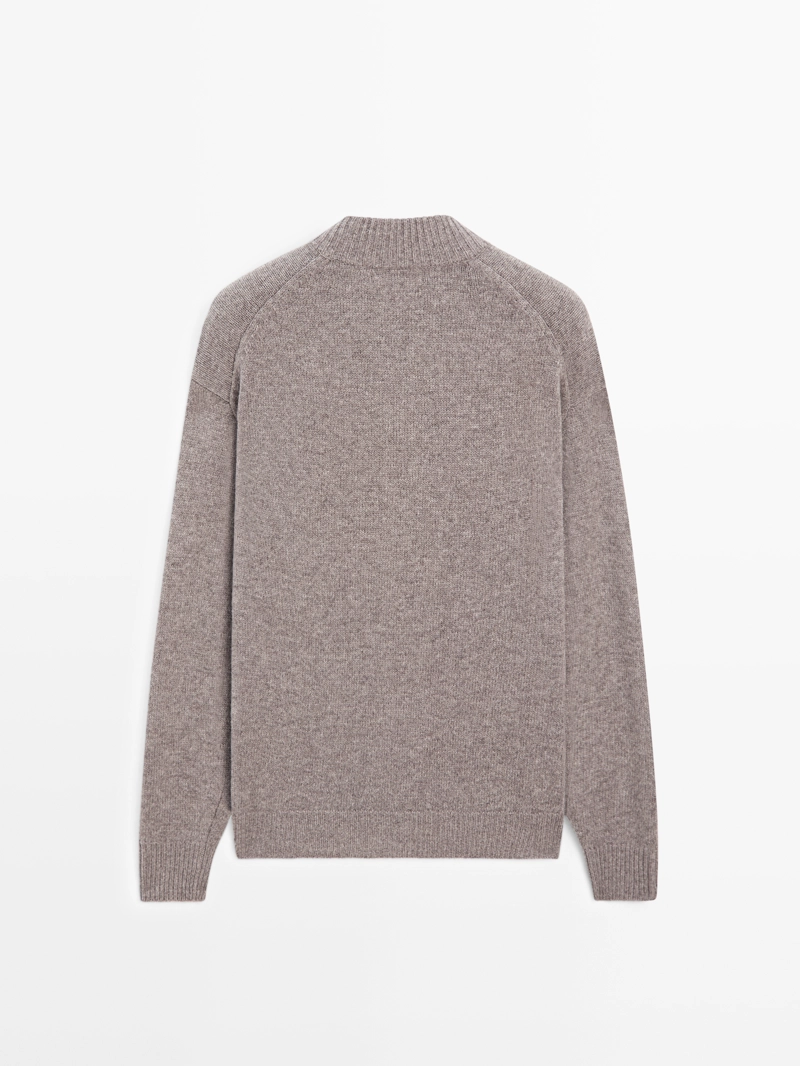 Кардиган с высоким воротником из шерсти