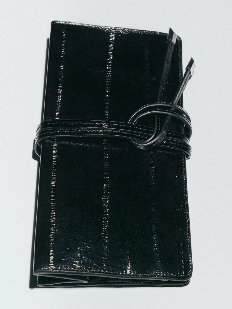 Сумка из текстурированной кожи