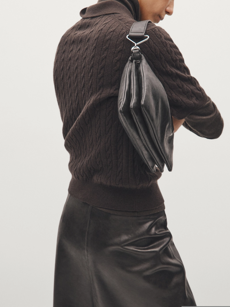 Сумка из мягкой кожи с отделениями