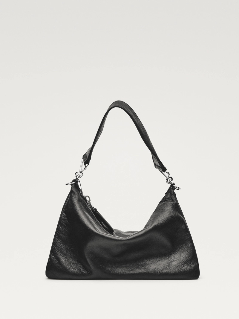 Сумка из мягкой кожи с отделениями