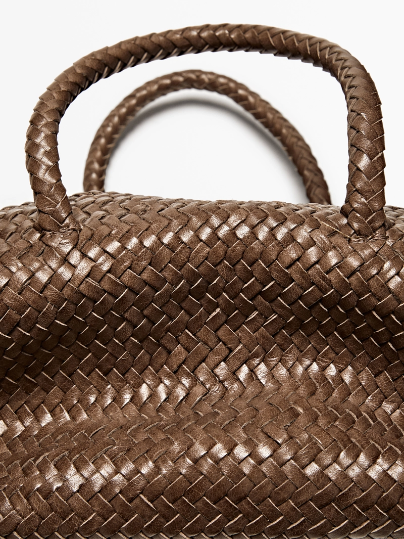 Сумочка-сатчел из плетеной кожи нубук маленькая