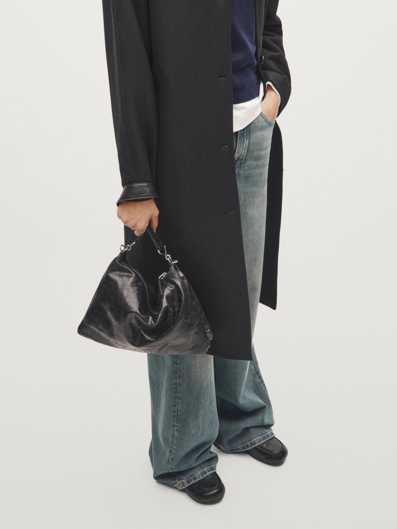 Сумка с крупным отделением из кожи