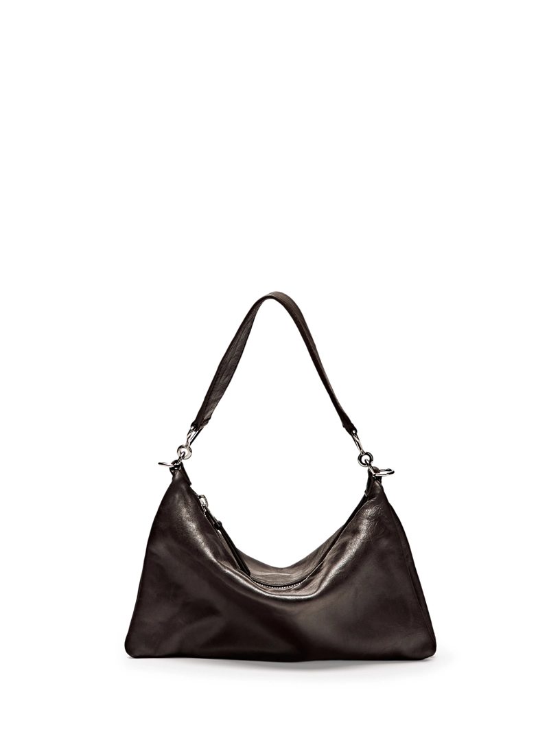 Сумочка из кожи с отделениями