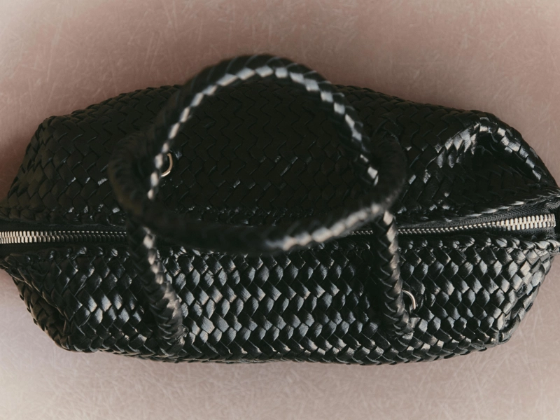 Сумка-сатчел из плетеной натуральной кожи