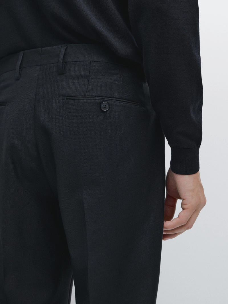 Брюки костюмные с микрофактурным плетением