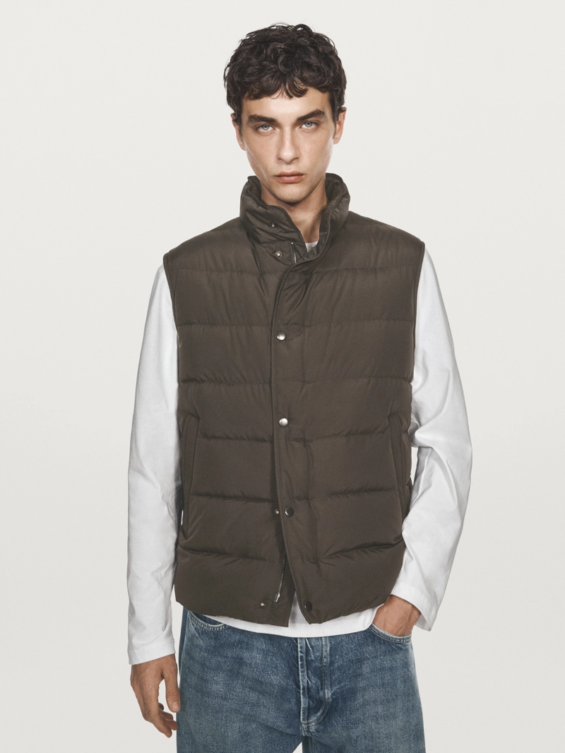 Пуховой жилет с водоотталкивающим покрытием и смесью пуха