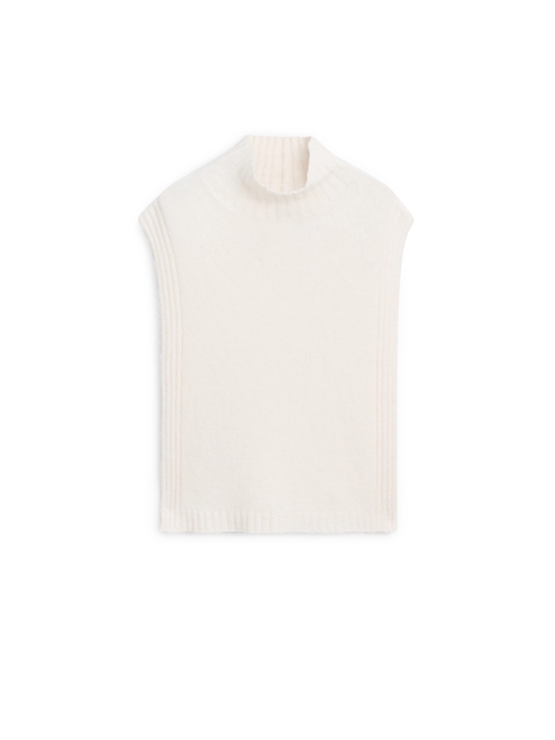 Жилетка с высоким воротником без рукавов