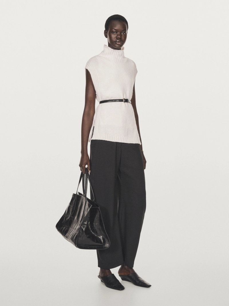 Жилетка с высоким воротником без рукавов