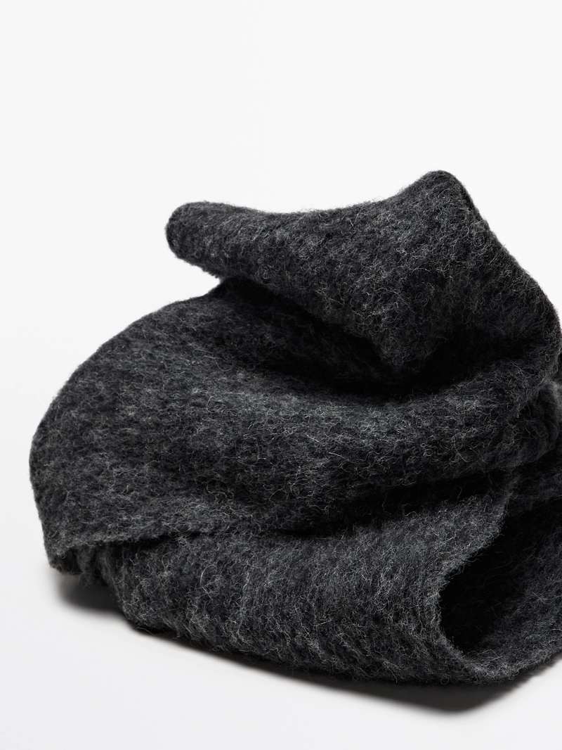 Шарф из альпакиевой смеси с бахромой