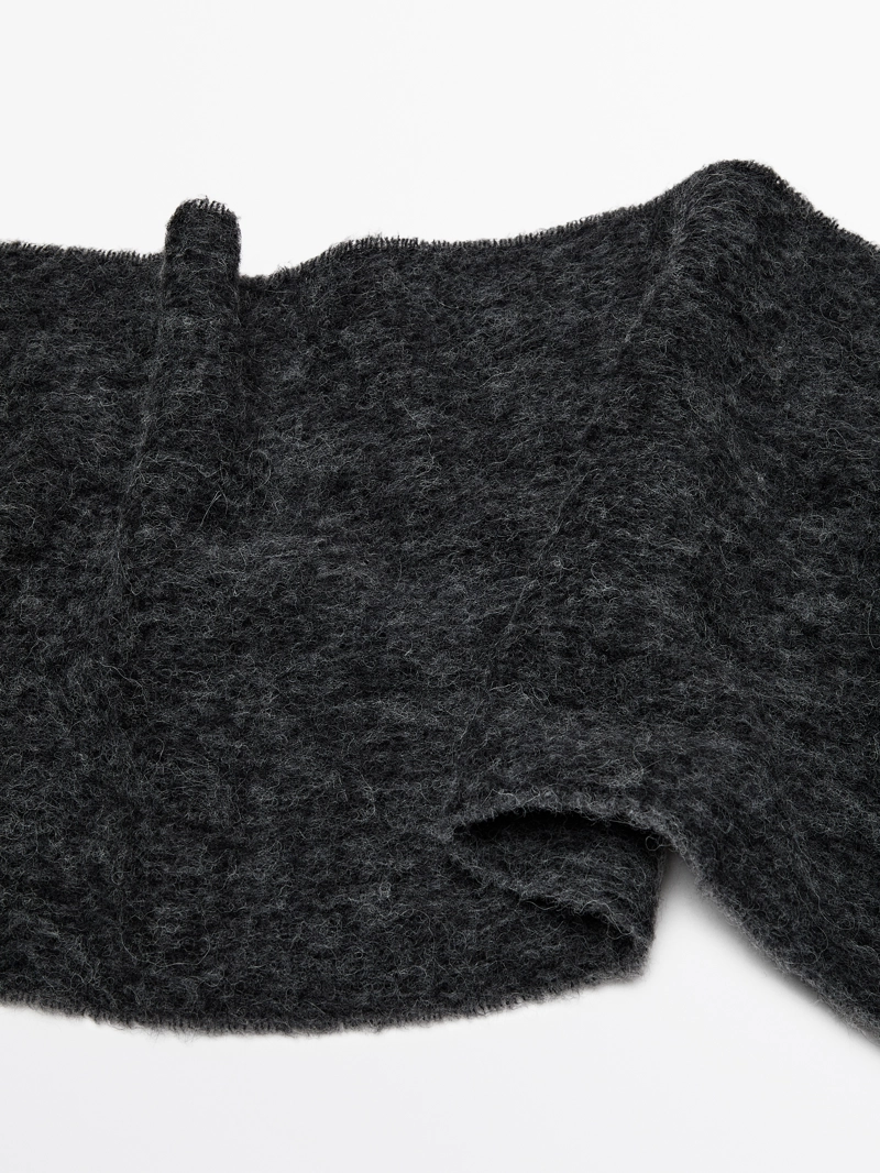 Шарф из альпакиевой смеси с бахромой