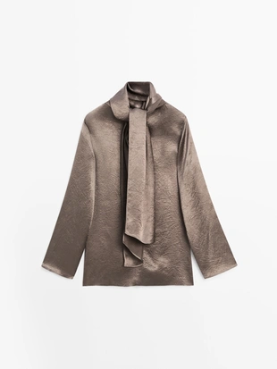 Женская блуза из струящегося атласа с деталью на завязке- Заказать в России