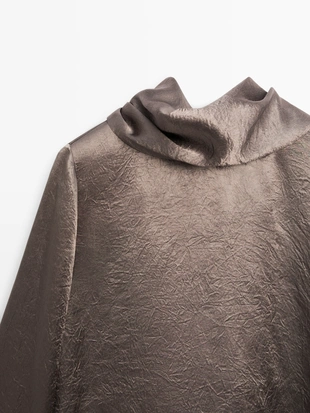 Женская блуза из струящегося атласа с деталью на завязке- Заказать в России