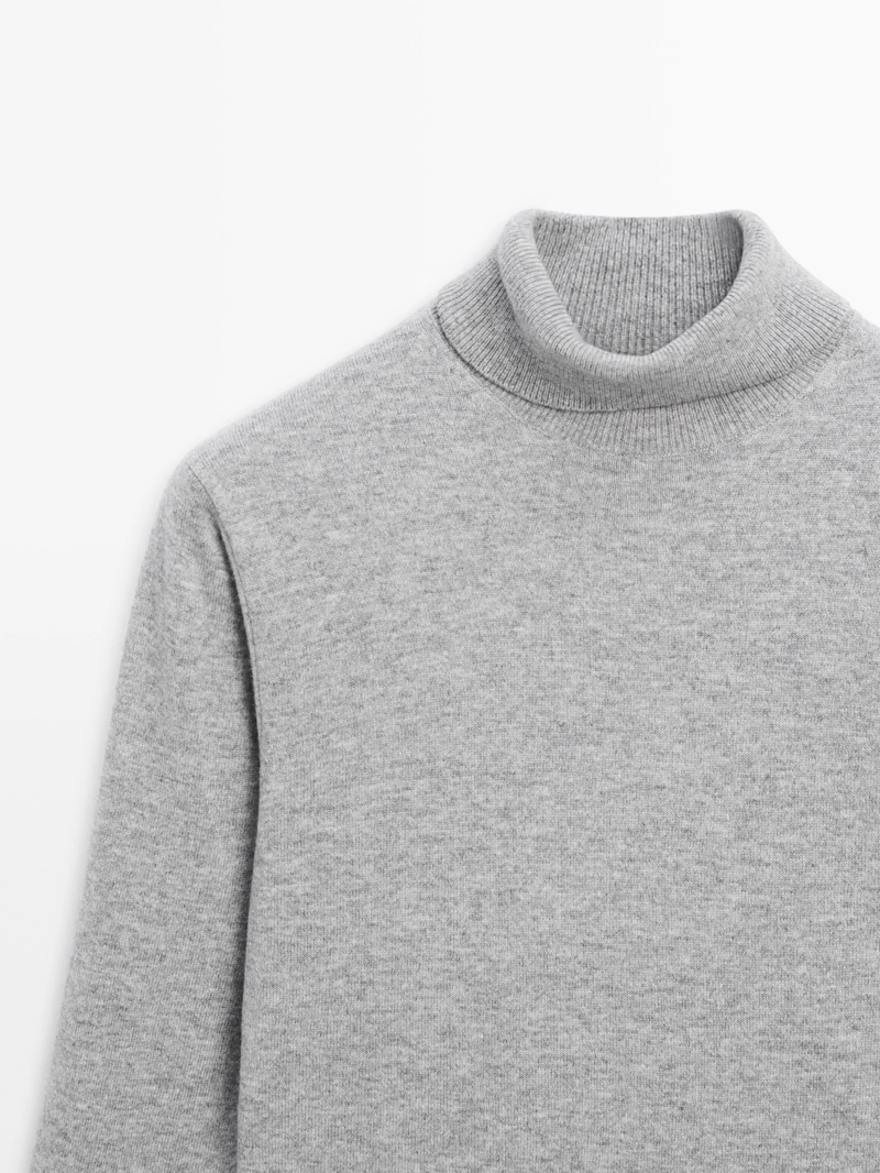 Свитер из шерстяного микса с высоким воротником