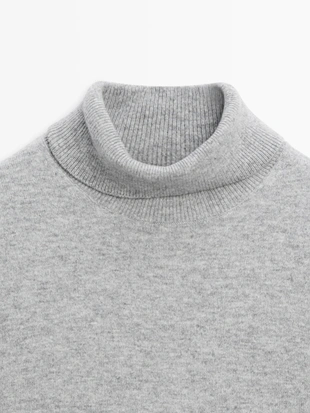 Свитер из шерстяного микса с высоким воротником- Заказать в России