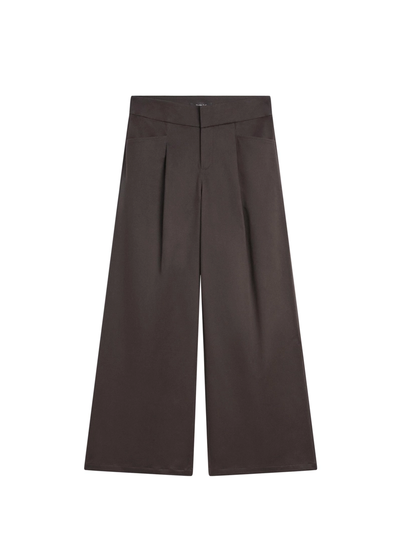 Широкие брюки с защипами