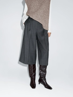 Шорты-бермуды из 100% шерсти с защипами- Заказать в России