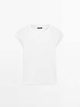 Хлопковая футболка с короткими реглановыми рукавами- Заказать в России