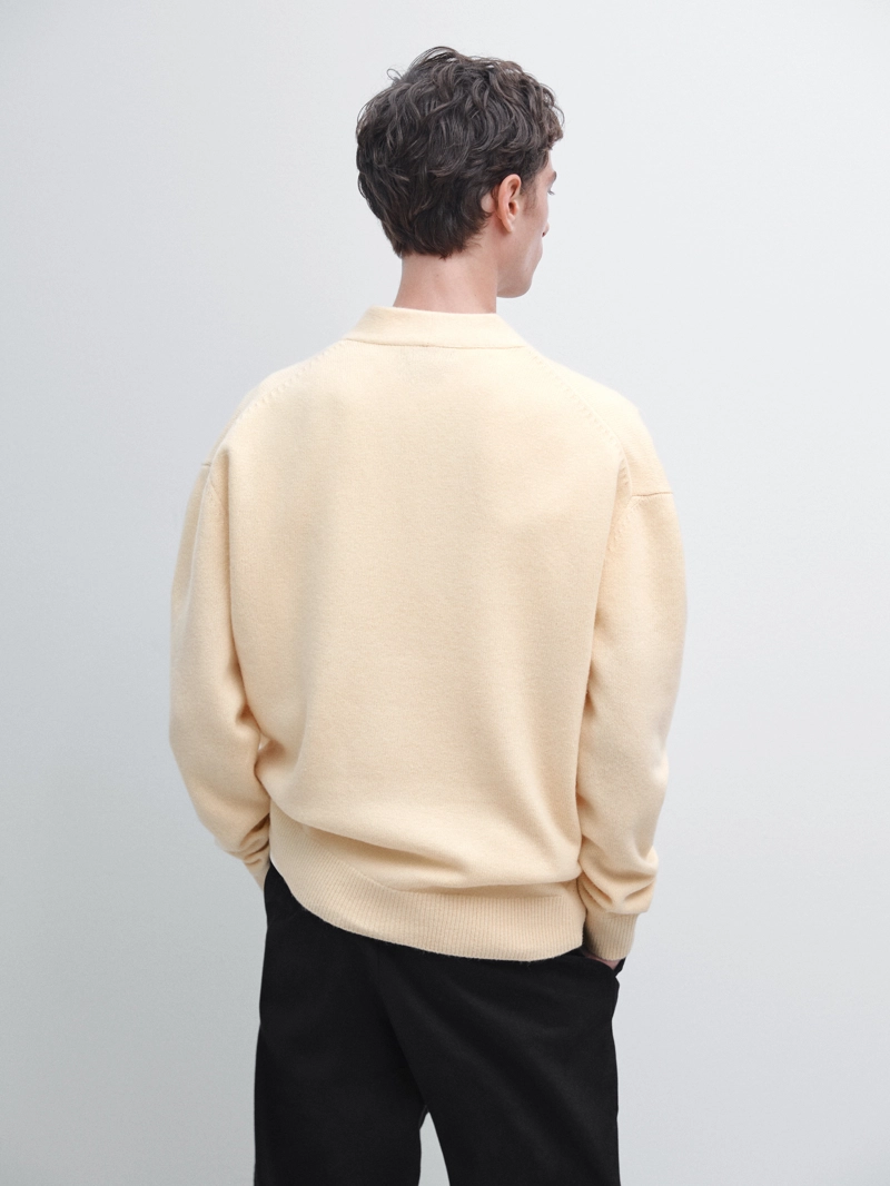 Кардиган с v-образным вырезом из 100% шерсти