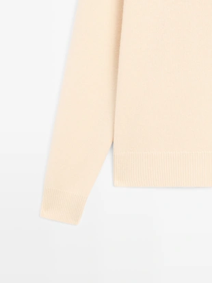 Кардиган с V-образным вырезом из 100% шерсти- Заказать в России