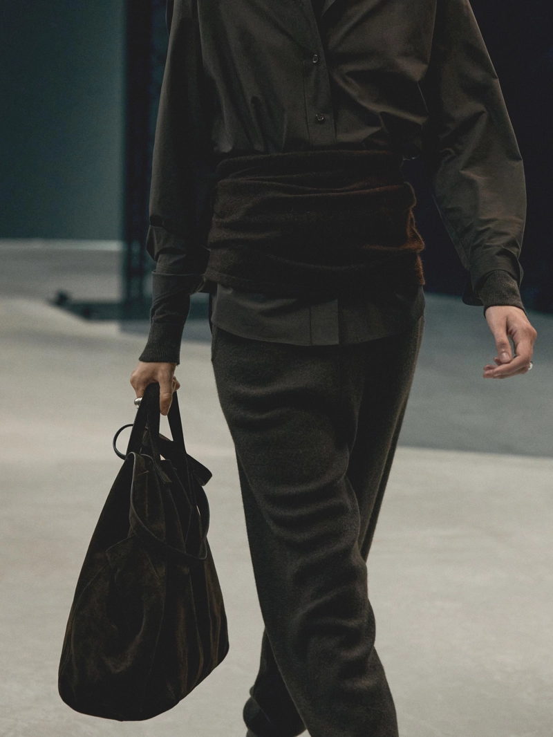 Брюки 100% кашемировые свободного кроя