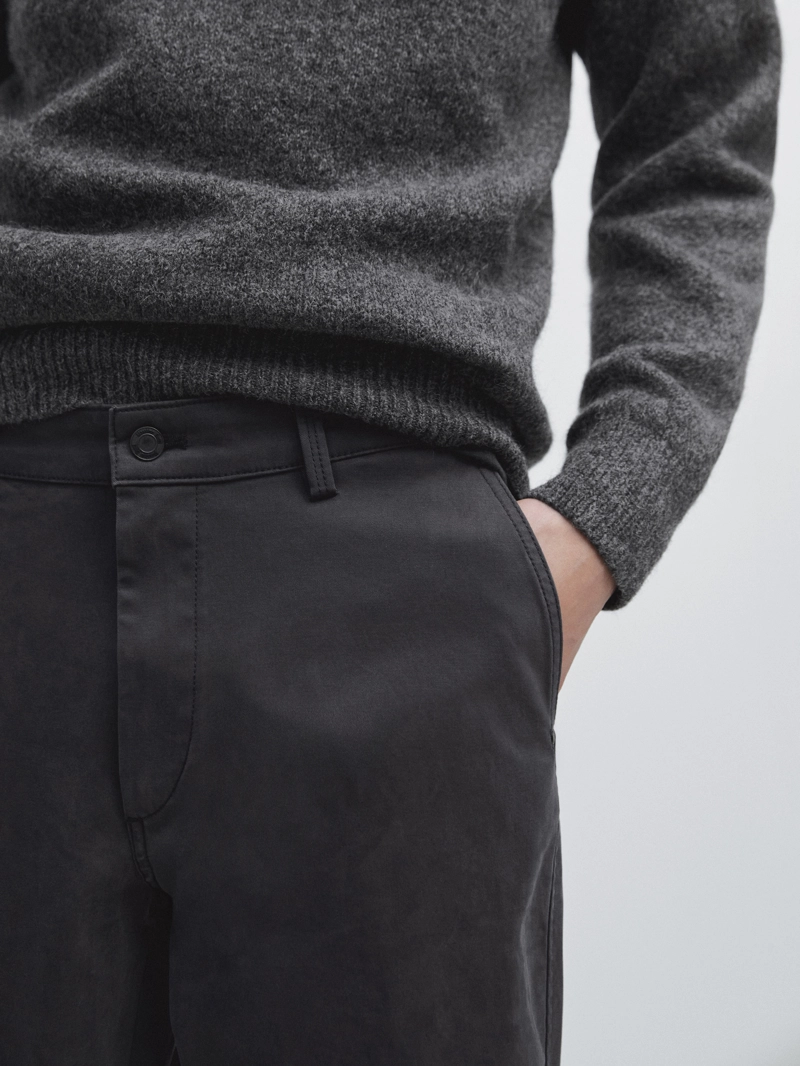 Брюки с зауженным кроем из мягкой ткани