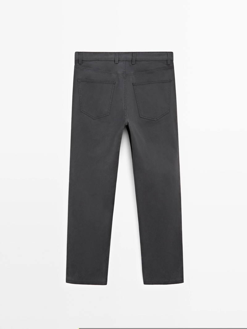 Брюки с зауженным кроем из мягкой ткани