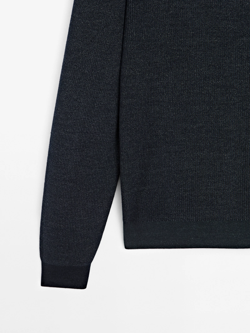 Вязанный свитер с эффектом денима